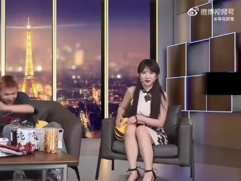 经典名场面，正常男生应该都想看几眼