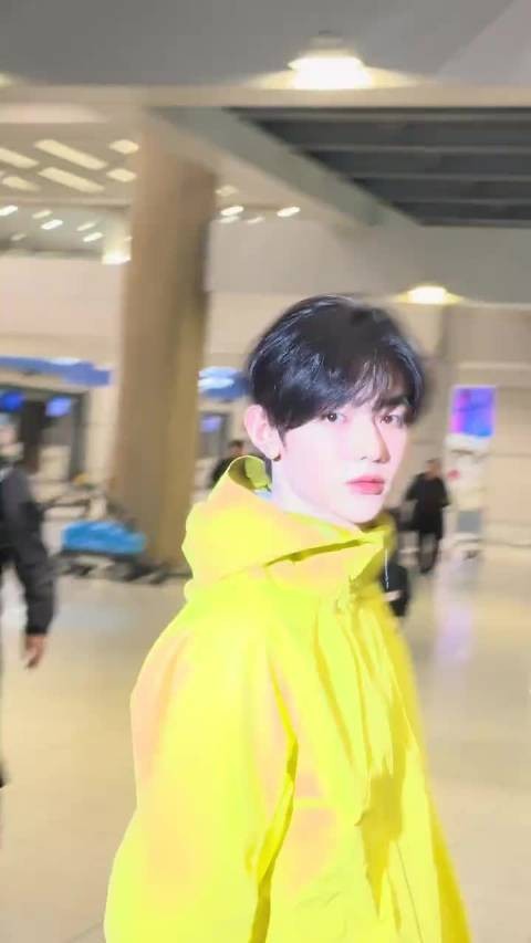 每次看章昊都觉得状态绝美！天生大明星的料啊！