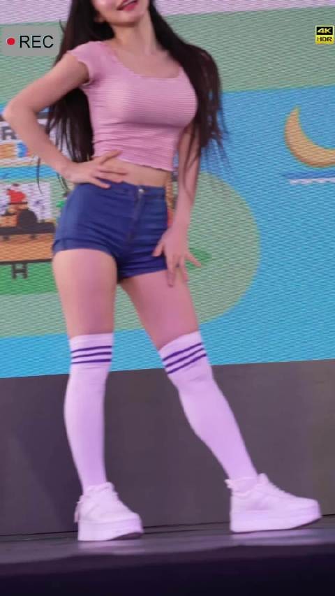 韩国拉拉队美女李多惠的舞蹈表演感受下,小姐姐真的是太有活力了