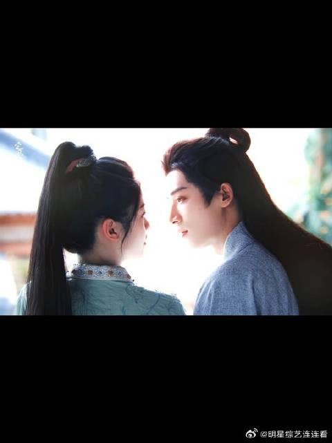 “我爱你”三个字，眼睛总是抢跑一步