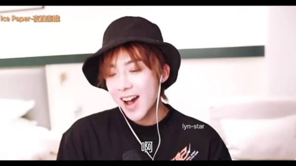 我什么世面没见过~世面见多了~还是觉得你像20来岁小青年~还是觉得你最好帅