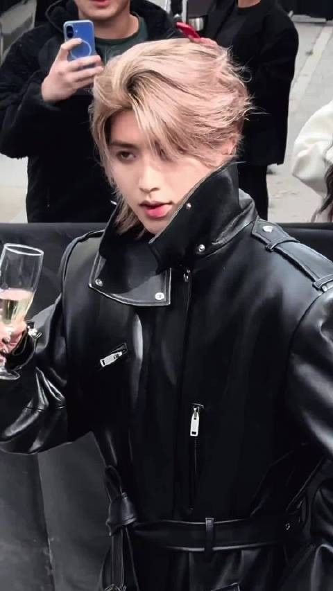 蔡徐坤新专辑《KUN》2月6日零点上线