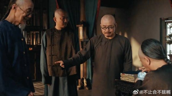 老掌柜联手逼走四柜，反遭釜底抽薪全城饭碗被端