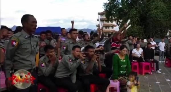 明珍珍最后的狂欢，谁都不会想到，四大家族能覆灭多亏了她！