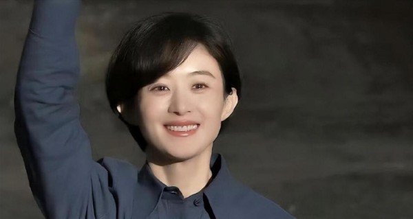 离婚4年格局逆转！赵丽颖走上了另一条路，冯绍峰后悔了吗？