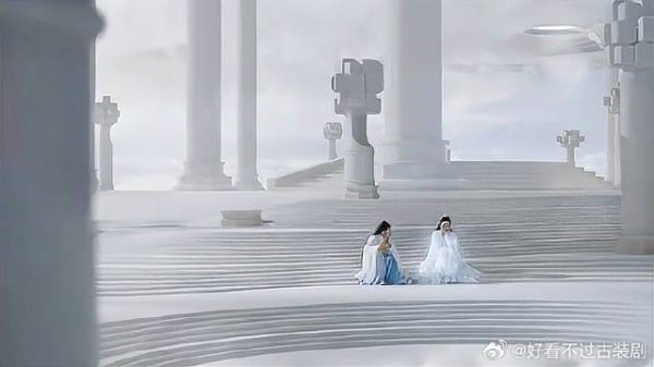 解开金锁这不行，那不行，那就只有把它给毁了！