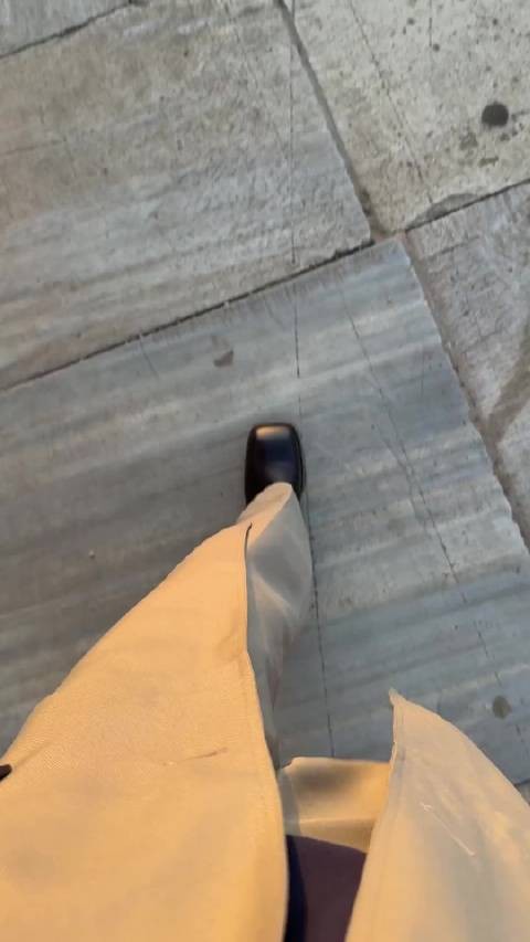 龚俊的身材简直也太完美了，这个妆容也很适合他