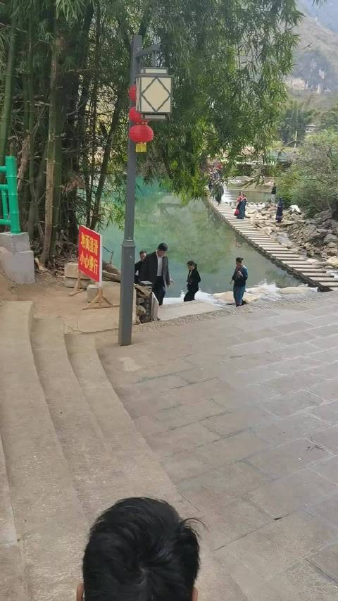 王健林现在真的好瘦啊!