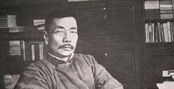 鲁迅为何说：汉字不灭，中国必亡？语言学家：鲁迅说得没错