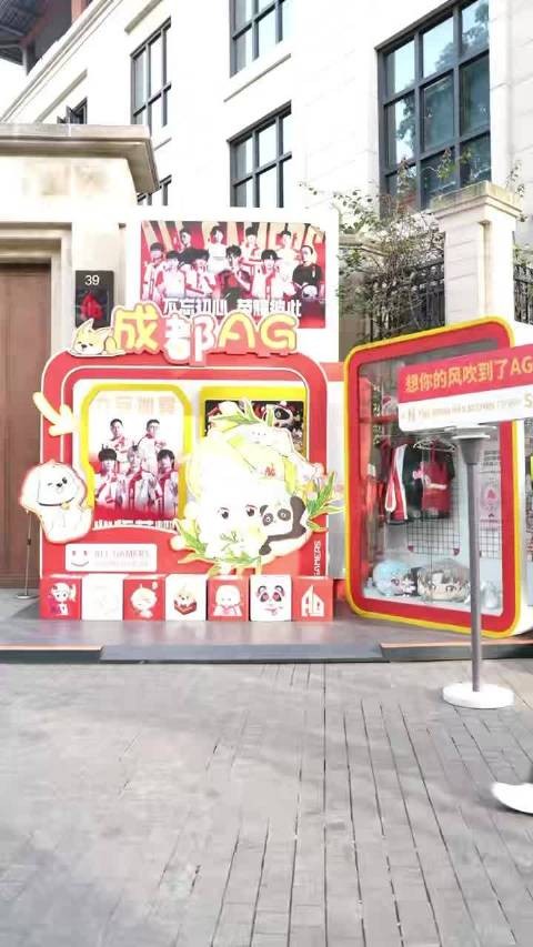 苦海翻起爱恨~ 今天黑蛋营业好勤快