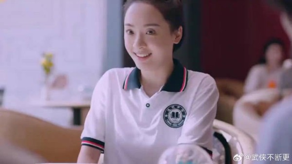 尖尖兄妹吃冰淇淋,一上桌就换着吃,同学羡慕坏了