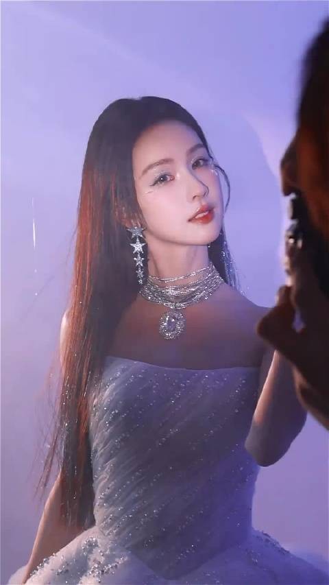 陈都灵这个造型简直仙女下凡，真的要美爆了