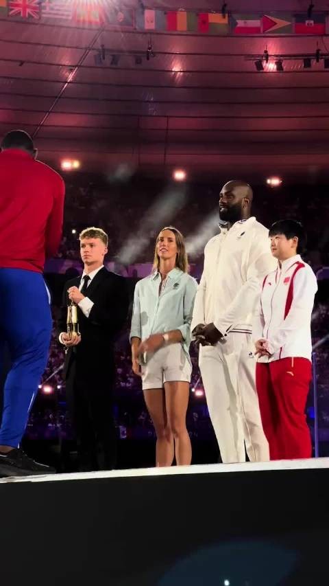 孙颖莎亚洲代表展现中国女性自信风采