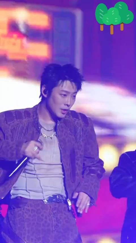 终于又能看到宝石老舅的新舞台了！等着老舅新一轮炸翻全场！