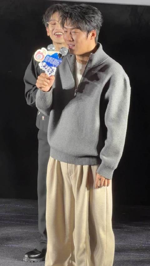 王天放小狗耳朵造型引热议