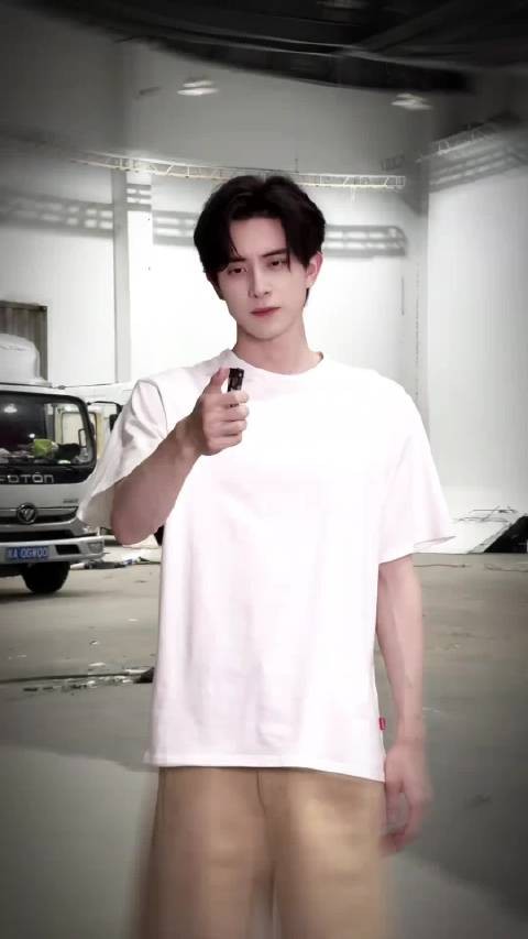 敖瑞鹏的这个转场到底要狠狠的帅到了多少人的心坎里去了