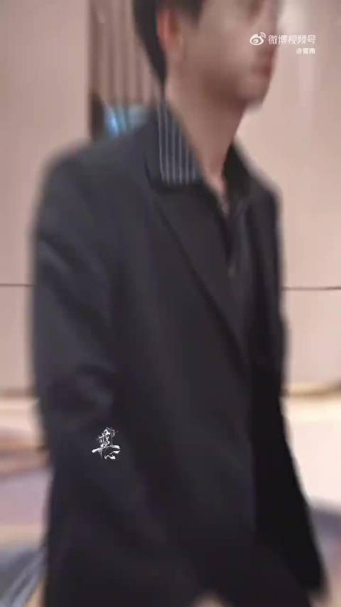 李现34岁路透状态惊艳,少年感十足引热议