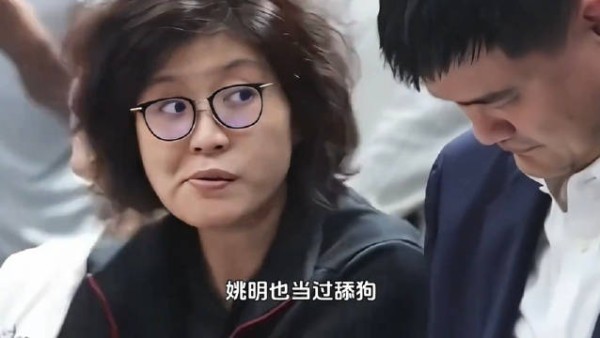 雪地里站成雪人、攒200枚奥运章，姚明的爱太疯了