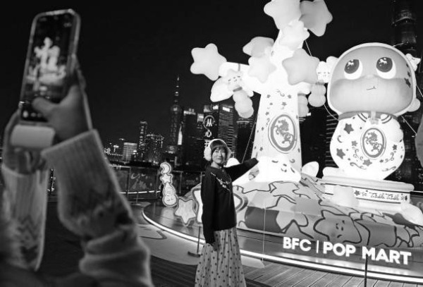 上海：豫园灯会首次“扩容”点亮新春潮流风尚