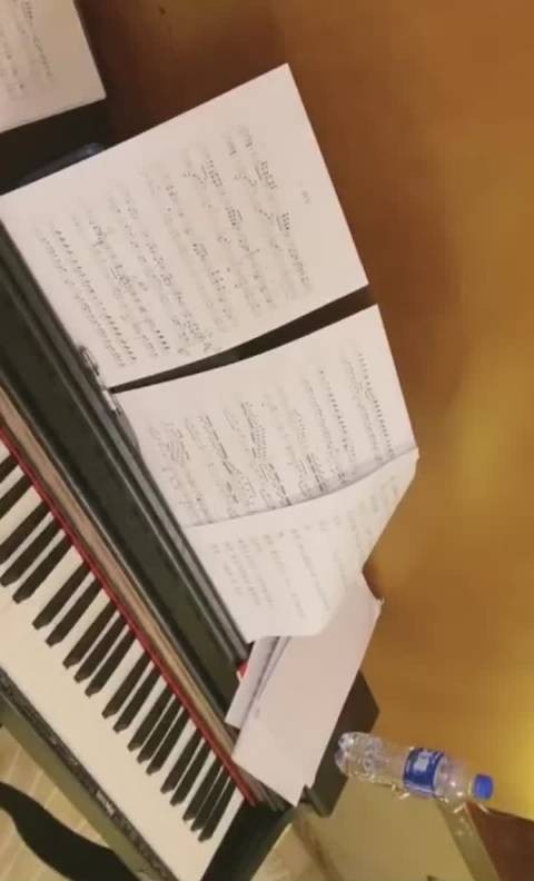 范丞丞在妈妈前面完全就是一个小宝宝来的