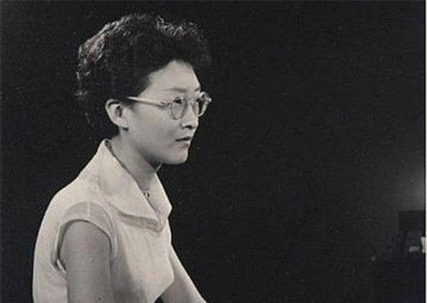 钢琴诗人顾圣婴，中国钢琴界的五圣手之一，却30岁自杀身亡