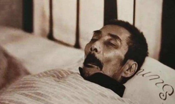 鲁迅55岁时去世，他在世的最后一天发生了什么？为何说死得不明白