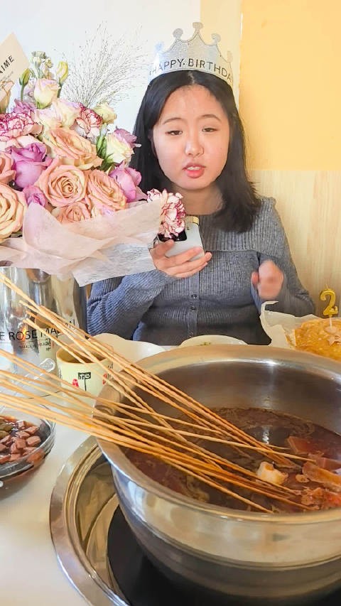 今天给大妹子过生日去了，拍了很多照片，这是我寒假的第1天