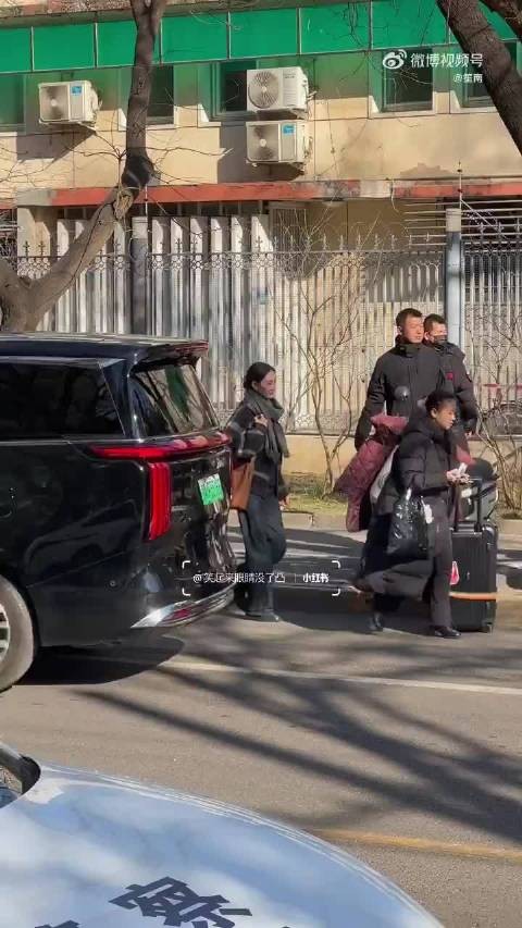 张钧甯亮相春晚第四次联排状态佳