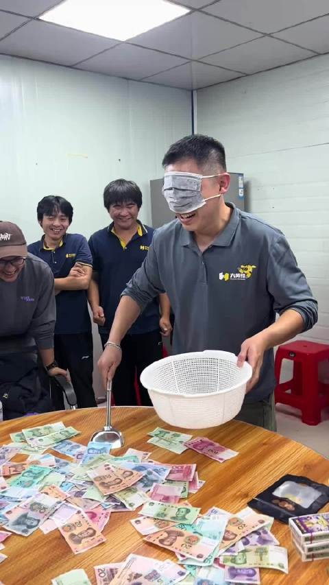 全是情绪，毫无价值哈哈哈