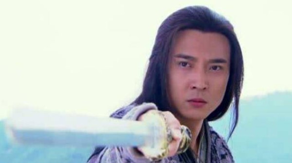 金庸笔下此3人不会武功，却比高手还强，其中一位还当了丐帮帮主