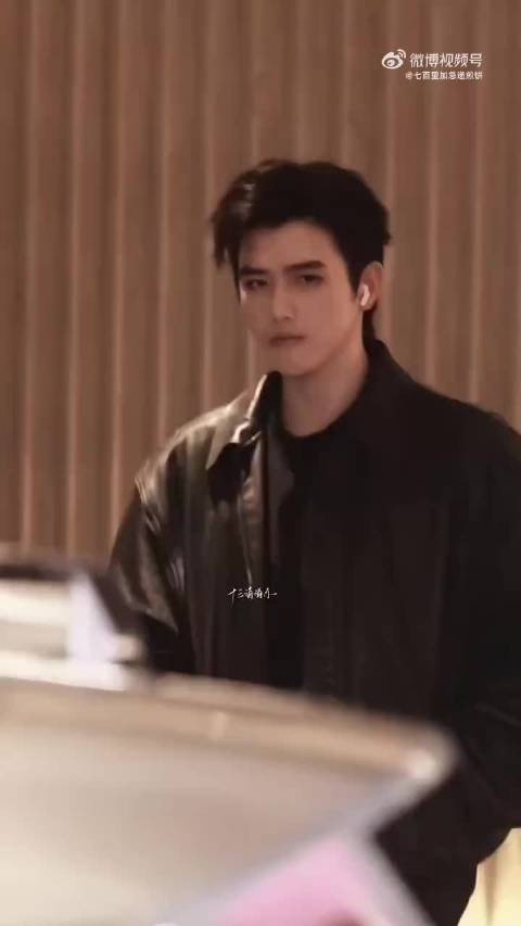 白日提灯剧组 迪丽热巴 陈飞宇 你好星期六上班路透！