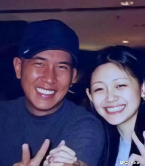 大S病逝刚满一周年，曝S家再现遗产争夺，小S发声怒斥造谣者