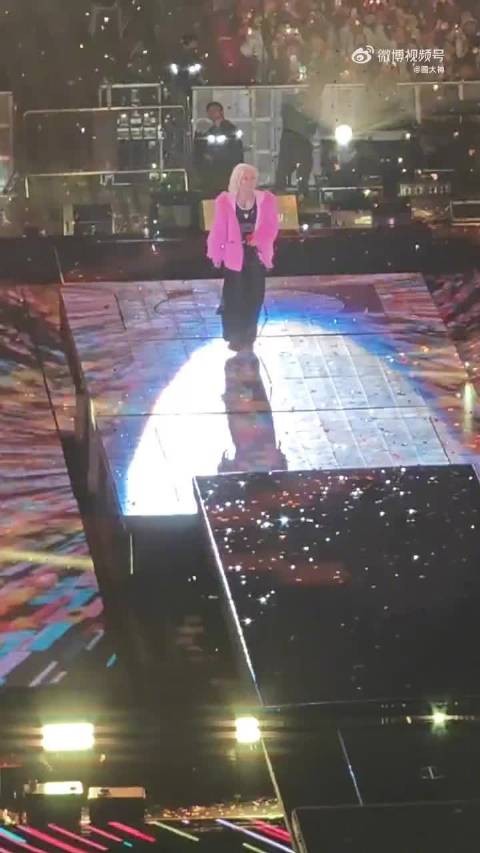 华晨宇观众席退场全程跟拍，三分钟记录完整告别