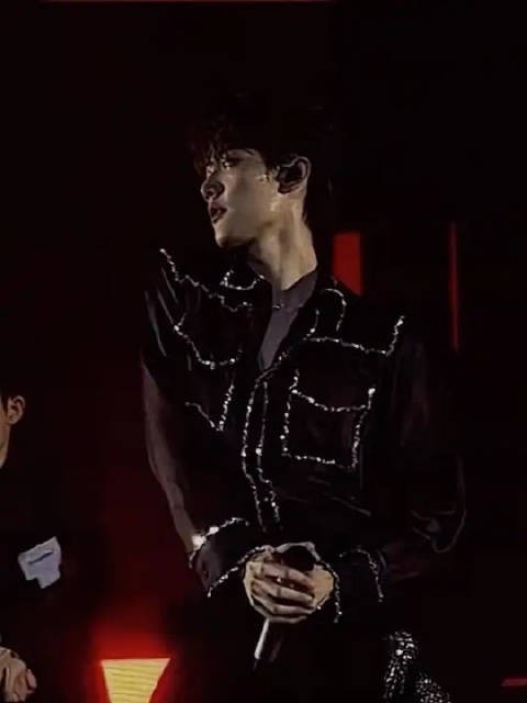 没打光的这两下太蛊了周柯宇