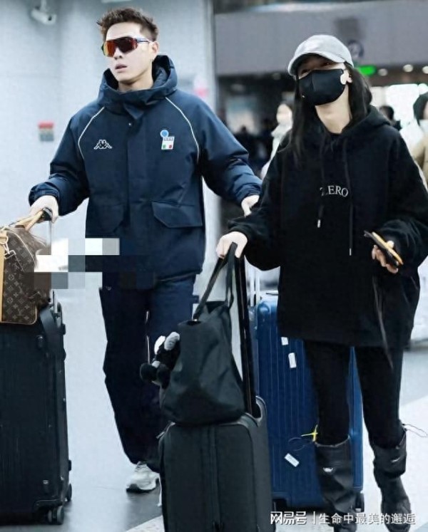 吴谨言洪尧现身机场,洪尧被赞帅气像玄彬,网友从质疑到一片祝福