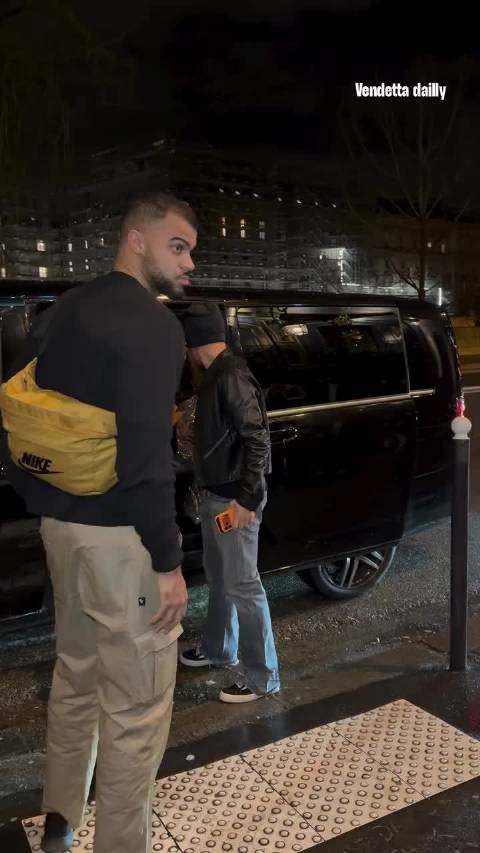 桑乔与女友saweetie巴黎公开恋情