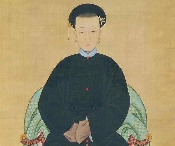 七个女人一台戏，她凭一个姓氏征服康熙，死后却连牌位都没有