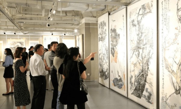 吕文扬绘画大师传承创新让传统书画焕新生