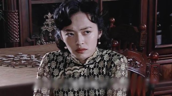 翠平那些卧底反向操作，深谙破绽守恒定律，没有人比她更懂潜伏！