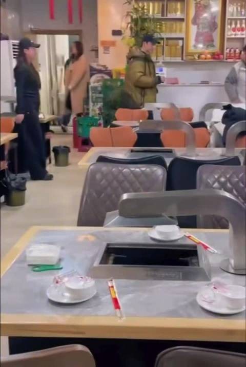 网友丹东偶遇黄景瑜，这种事发朋友圈就行了