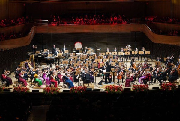 在纽约听见中国，余隆执棒纽约爱乐上演马年新春音乐会