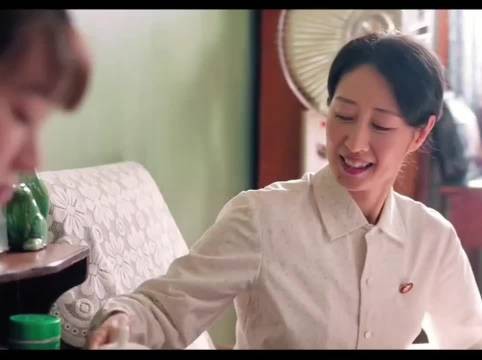 孙千《纯真年代》朴素造型难掩灵气，费霓清醒倔强圈粉