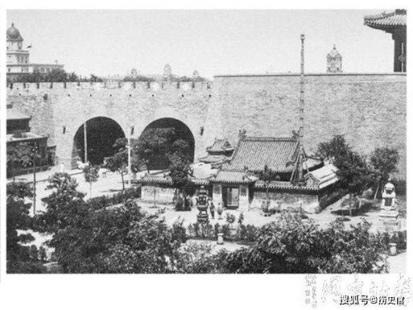 老照片：老北京“九门十座庙”是什么庙？九门大都消失了十座庙命运如何？