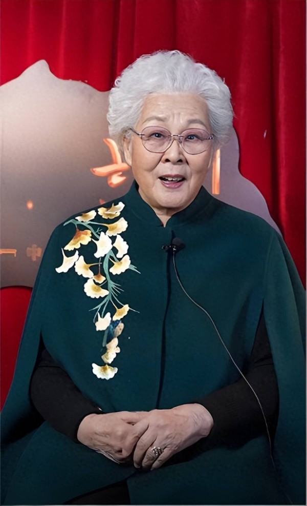 90岁于淑珍:住养老院20年，老伴已离世8年，她现状如何？