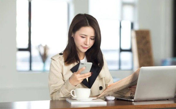 两个人是玩玩而已，一开始就会有以下信号