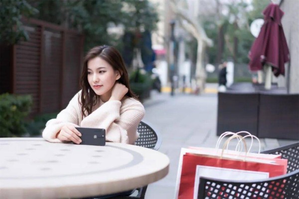 女人走投无路时，会找个男人结婚；男人走投无路时，女人会跟他离婚