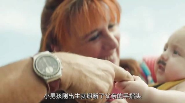 小男孩刚出生时就力大无穷，长至一岁甚至能举起几吨重的轿车