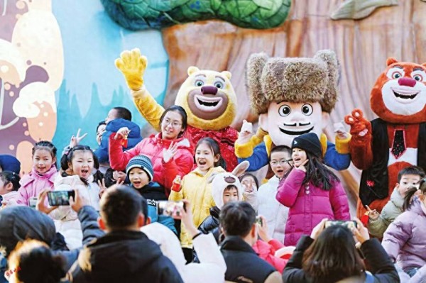 太原方特解锁元宵团圆新体验 春意闹元宵 国潮续年味