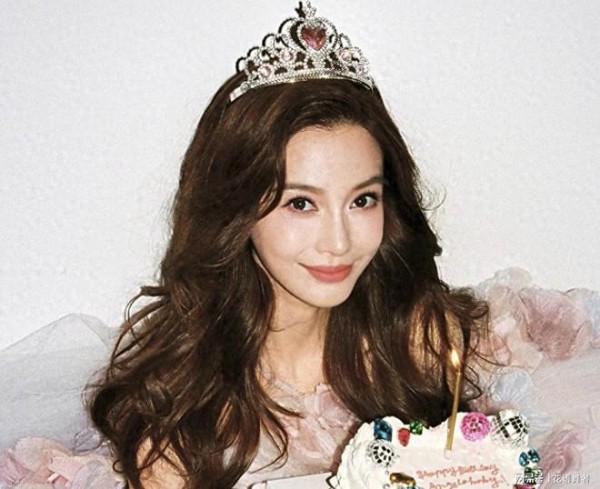 37岁生日变冷清，杨颖人设崩塌后的人情冷暖