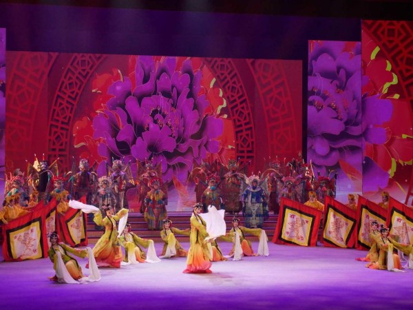 名角齐聚献艺，成都市2026年元宵戏曲晚会举行